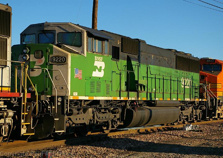 BNSF 9220 - SD60M.jpg